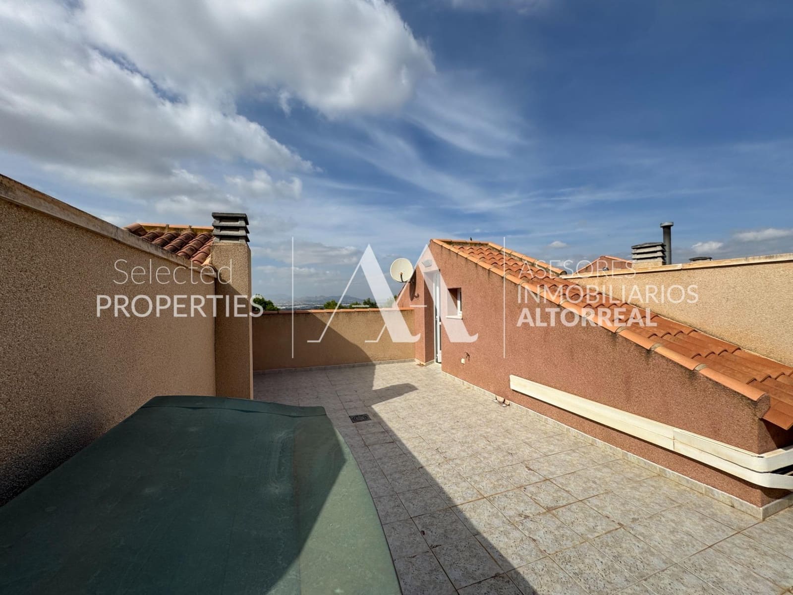 3 soverom Rekkehus til salgs i Altorreal med svømmebasseng - € 239 000 (Ref: 9312905)