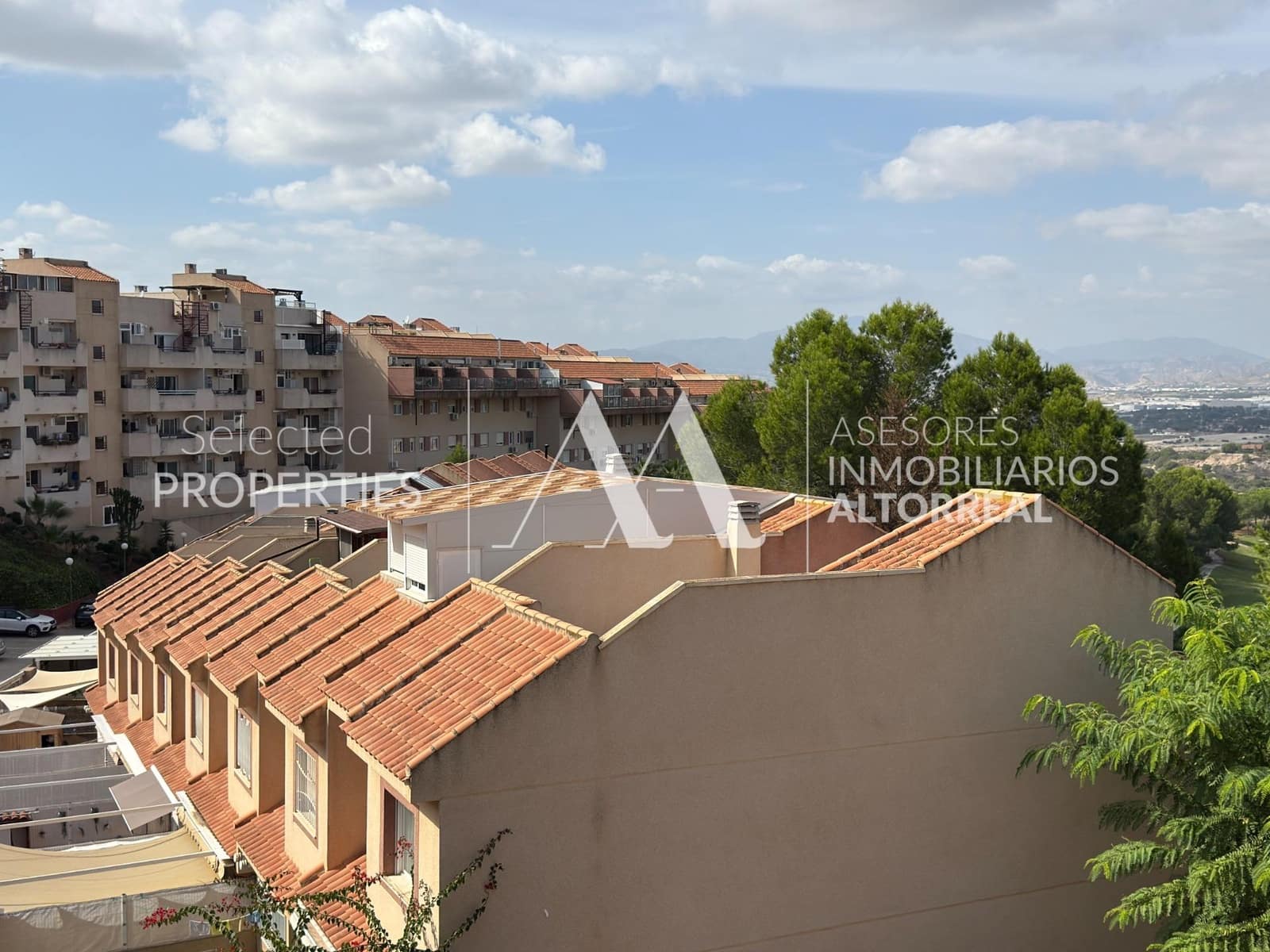 3 soverom Rekkehus til salgs i Altorreal med svømmebasseng - € 239 000 (Ref: 9312905)