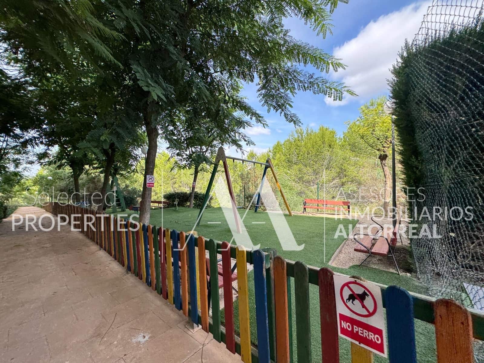 3 soverom Rekkehus til salgs i Altorreal med svømmebasseng - € 239 000 (Ref: 9312905)