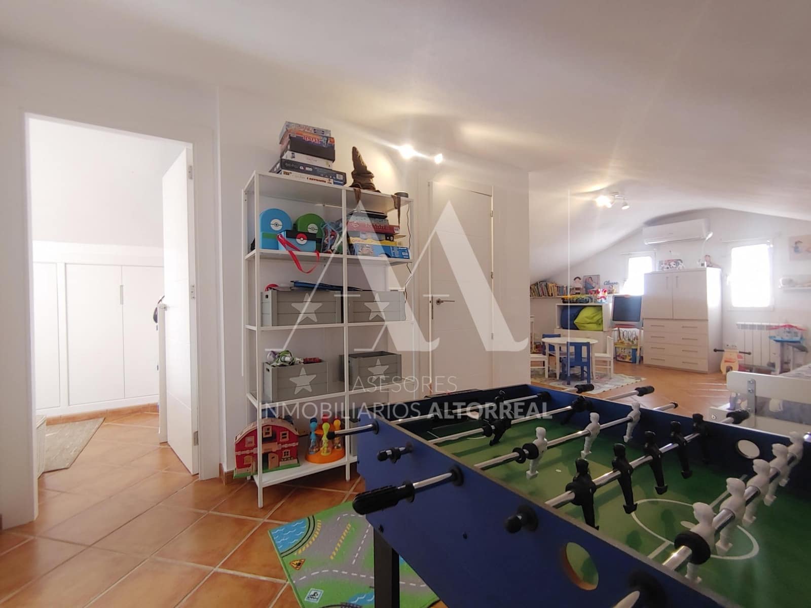 5 soveværelse Villa til salg i Altorreal med swimmingpool garage - € 420.000 (Ref: 9330666)