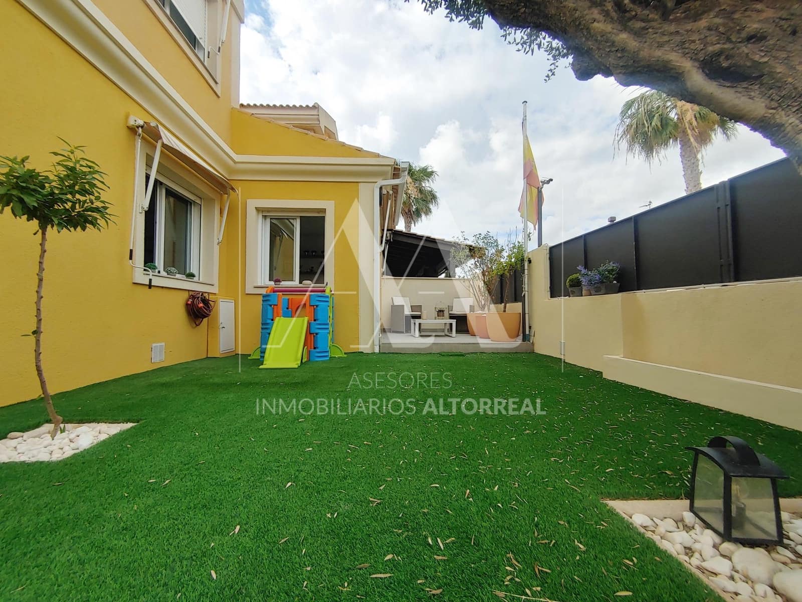 5 soveværelse Villa til salg i Altorreal med swimmingpool garage - € 420.000 (Ref: 9330666)