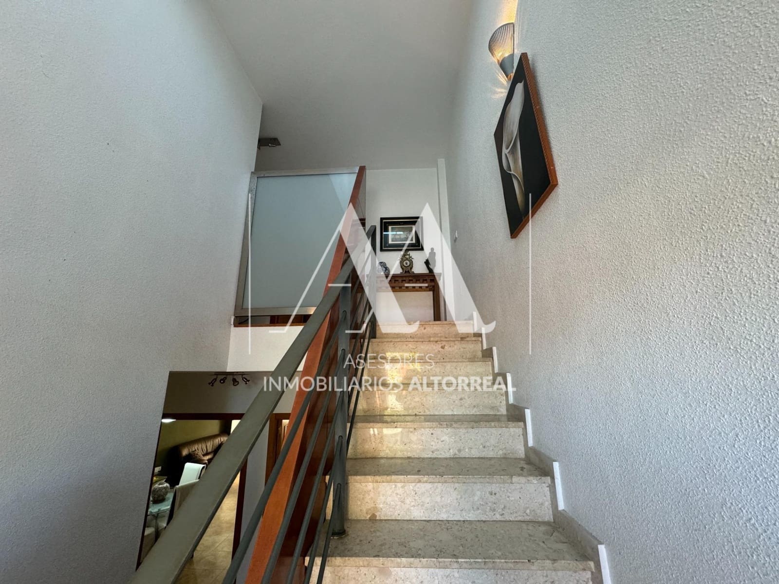 4 slaapkamer Rijtjeshuis te koop in Altorreal met zwembad garage - € 279.000 (Ref: 9374143)