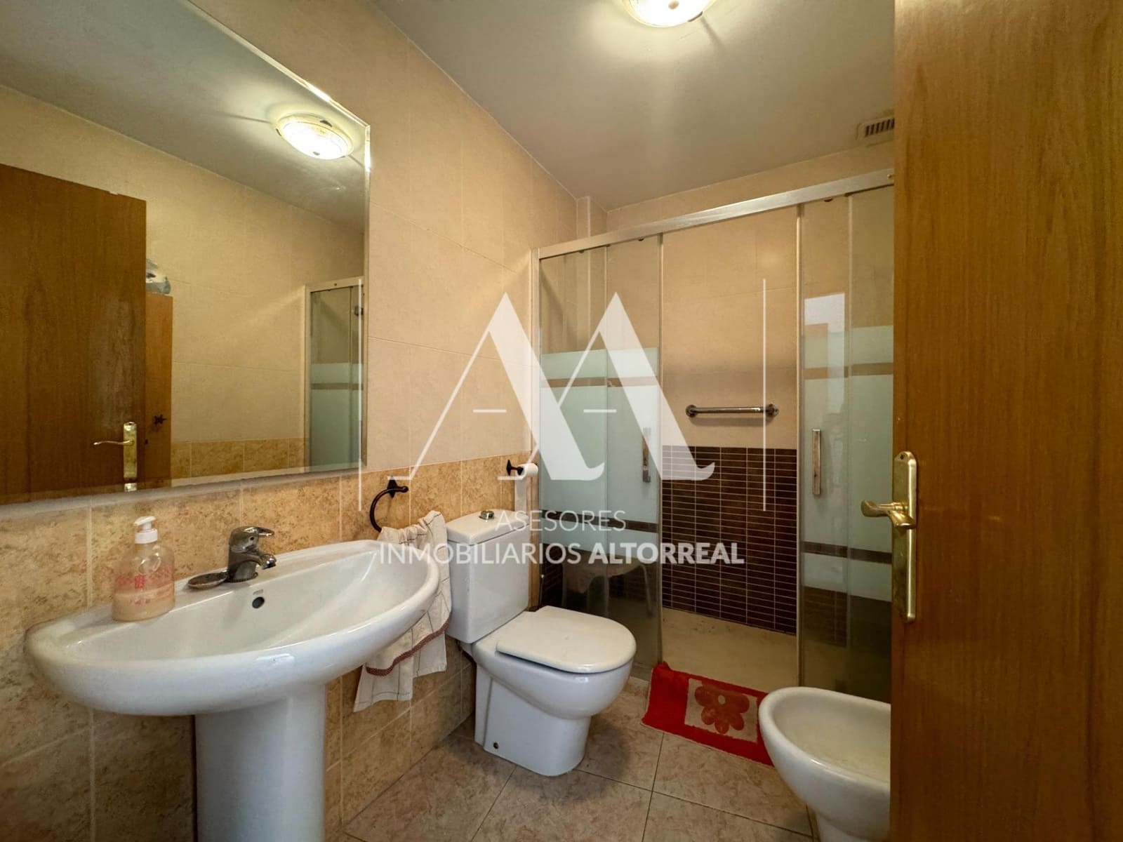 4 slaapkamer Rijtjeshuis te koop in Altorreal met zwembad garage - € 279.000 (Ref: 9374143)