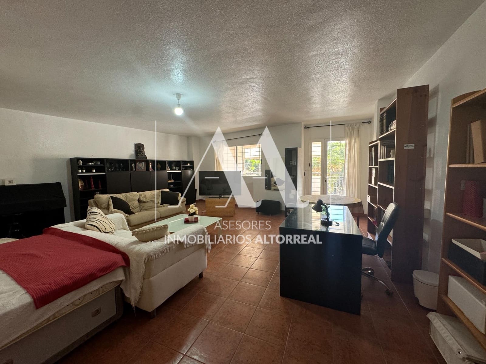 4 slaapkamer Rijtjeshuis te koop in Altorreal met zwembad garage - € 279.000 (Ref: 9374143)