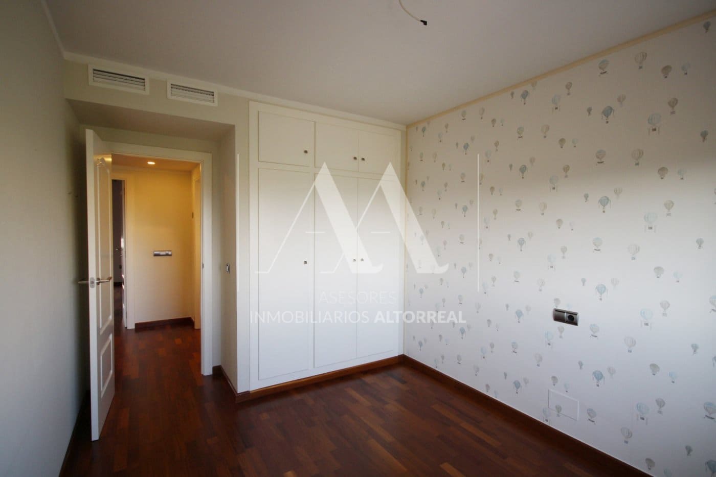 Moradia Geminada para arrendar em Altorreal - 1 000 € (Ref: 9494673)