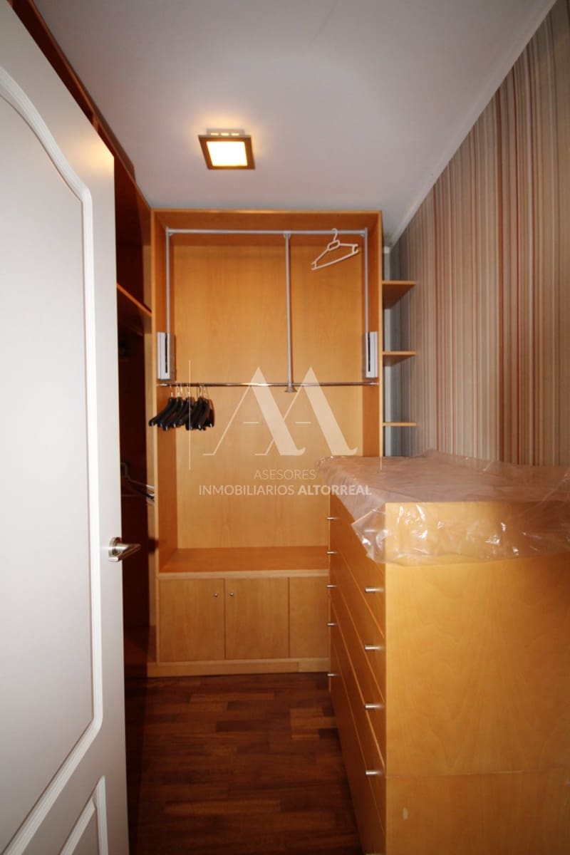 Moradia Geminada para arrendar em Altorreal - 1 000 € (Ref: 9494673)