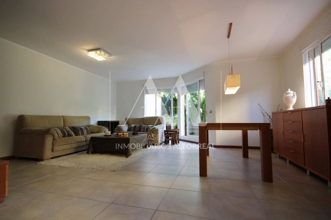 Moradia Geminada para arrendar em Altorreal - 1 000 € (Ref: 9494673)