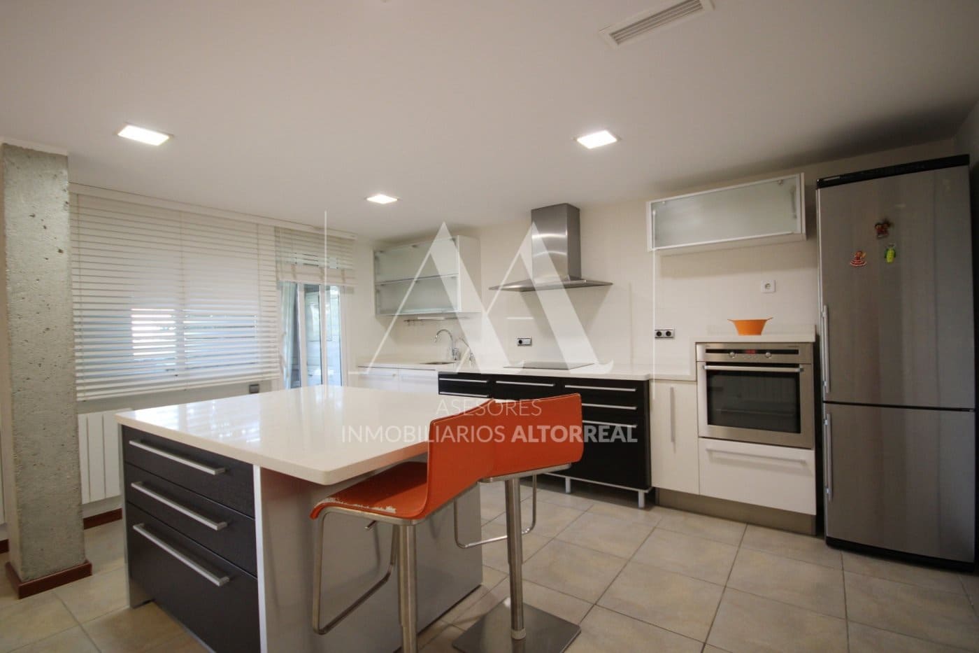 Moradia Geminada para arrendar em Altorreal - 1 000 € (Ref: 9494673)