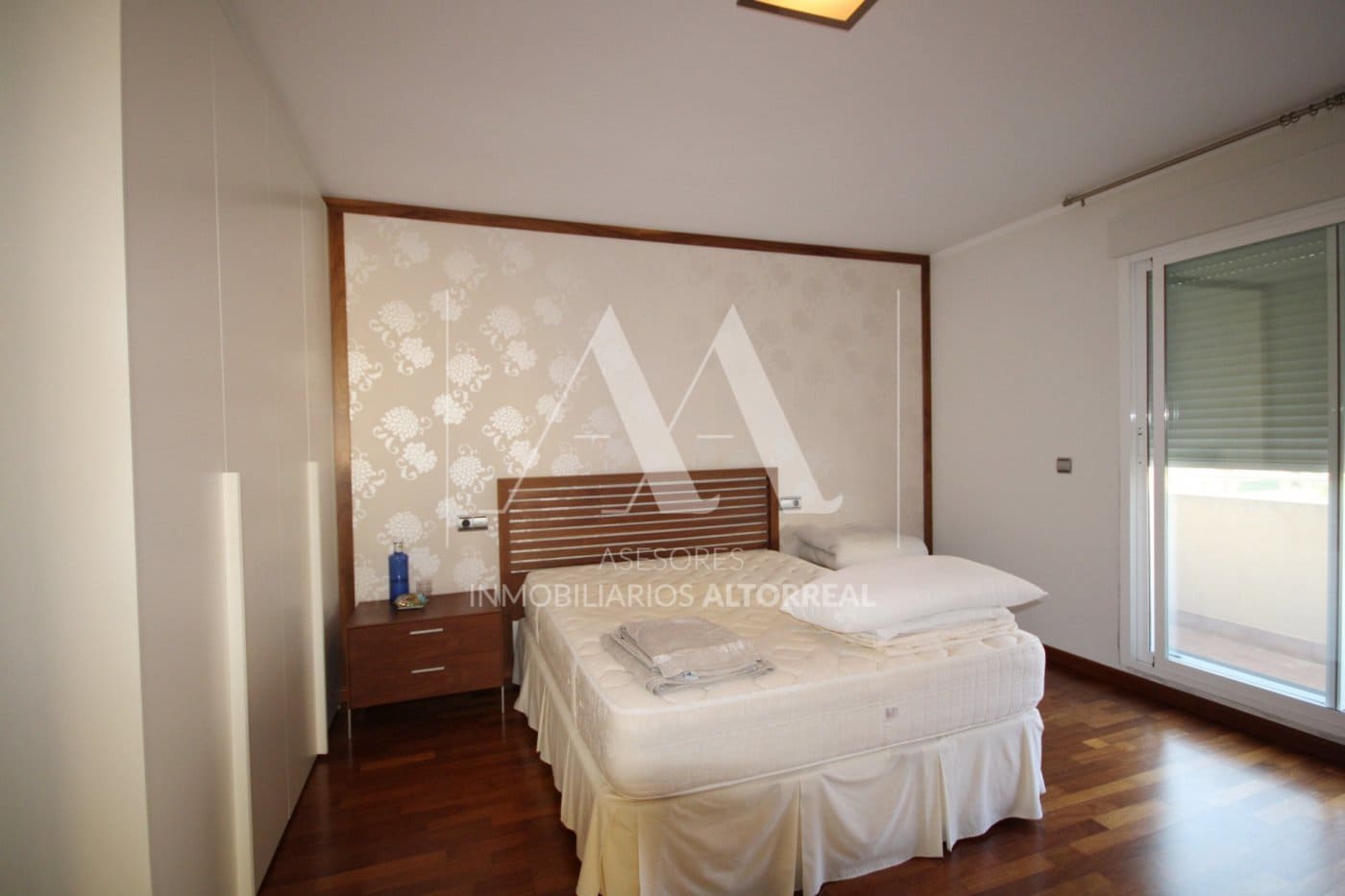 Moradia Geminada para arrendar em Altorreal - 1 000 € (Ref: 9494673)