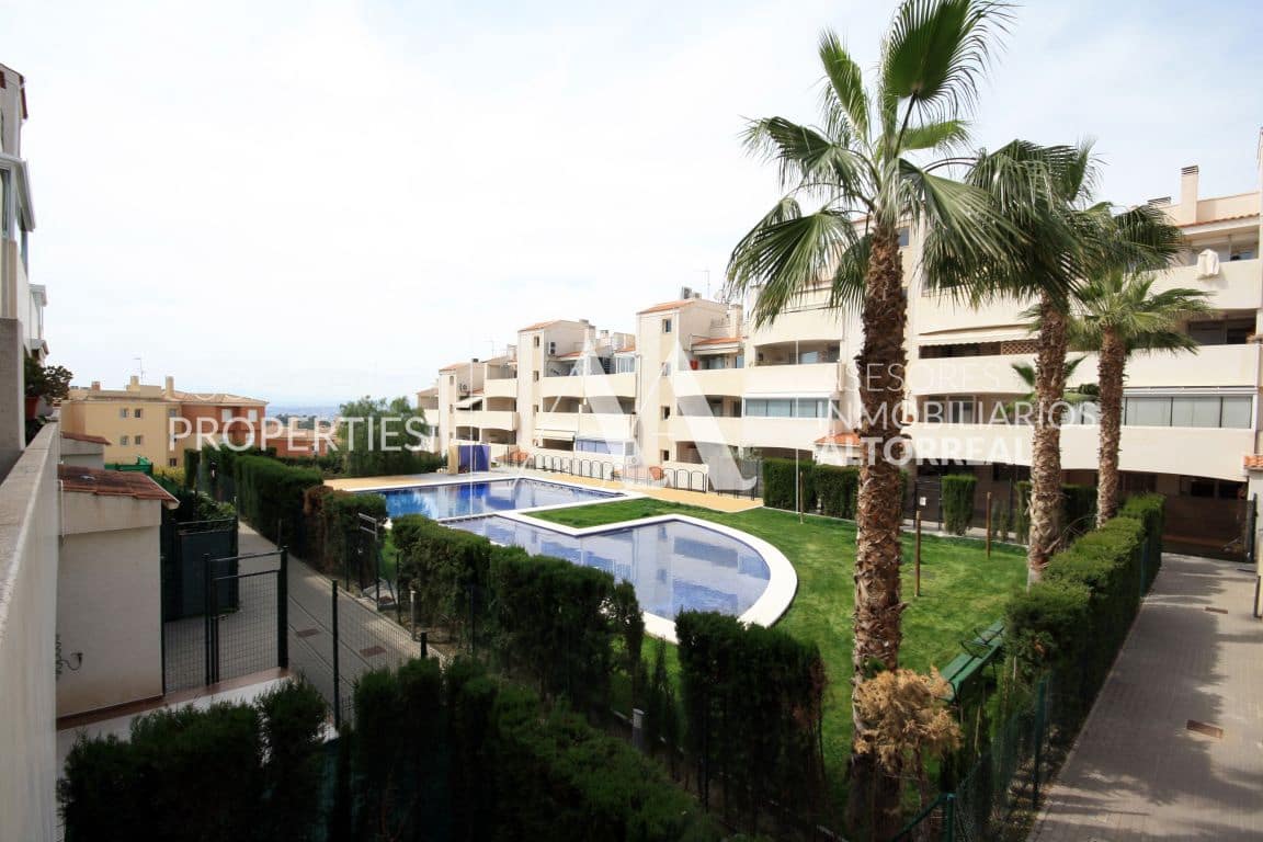 3 bedroom Flat for rent in Altorreal with pool garage - € 1,100 (Ref: 9541149)