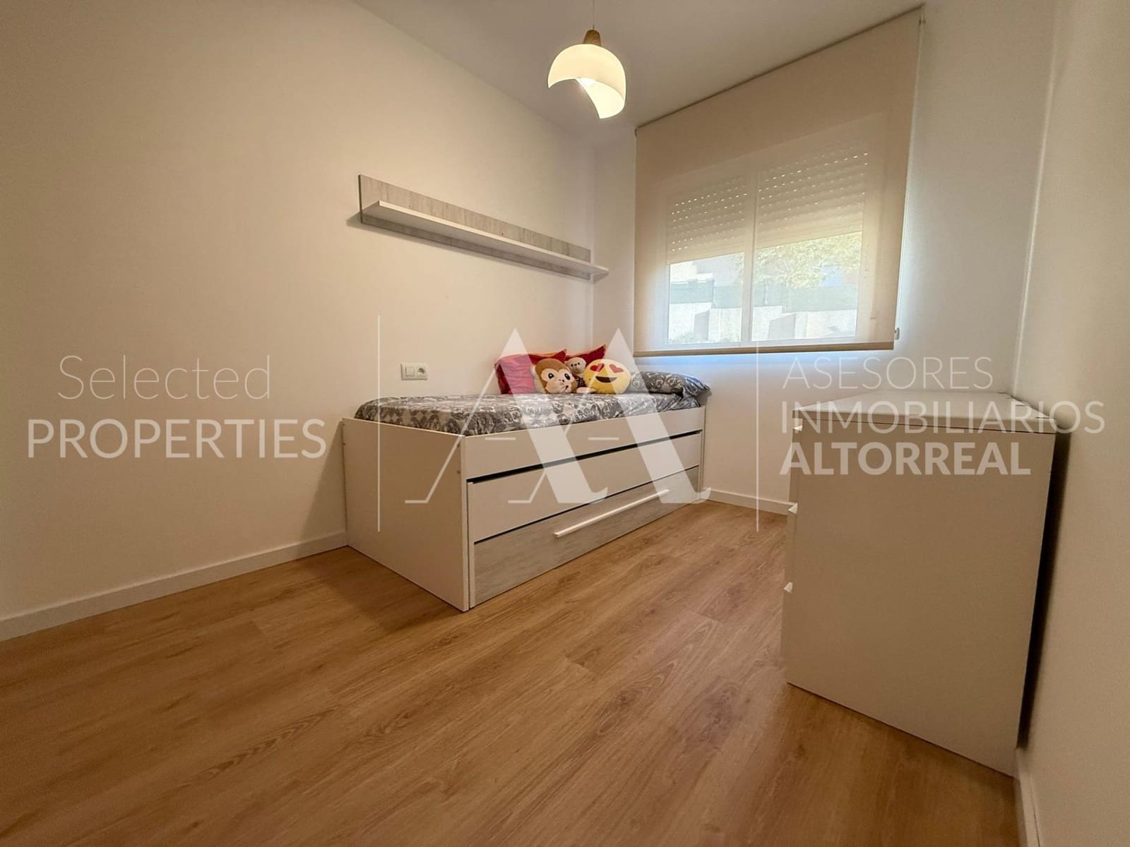 3 bedroom Flat for rent in Altorreal with pool garage - € 1,100 (Ref: 9541149)