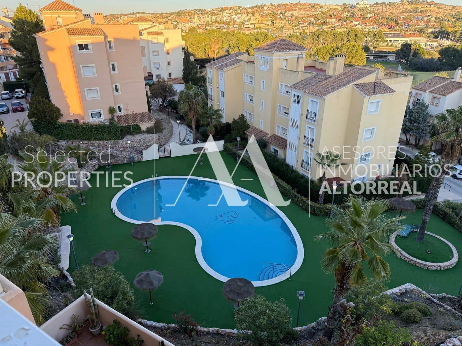 2 soveværelse Penthouse til salg i Altorreal med swimmingpool garage - € 179.900 (Ref: 9543696)