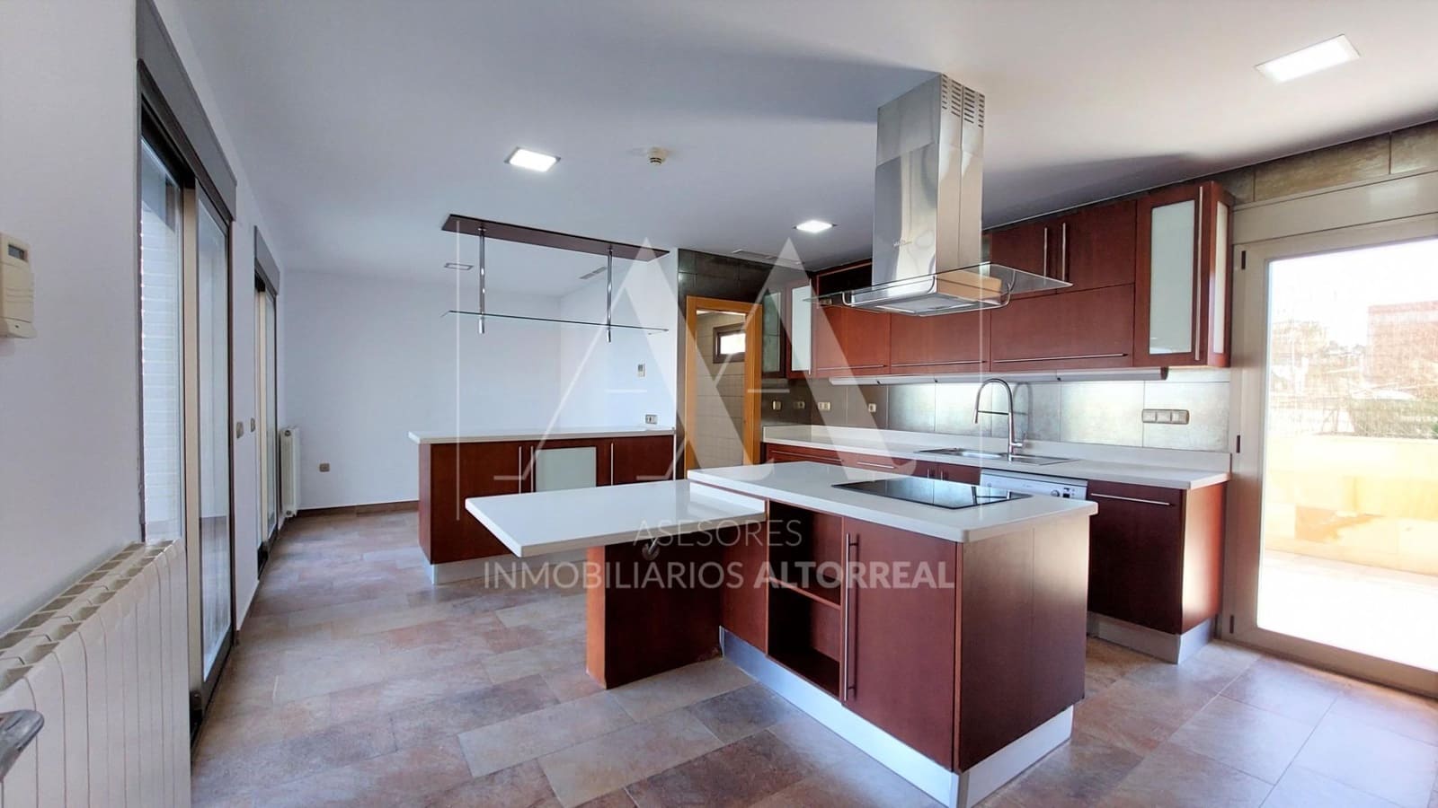 4 soverom Villa til salgs i Altorreal med svømmebasseng garasje - € 750 000 (Ref: 9615532)