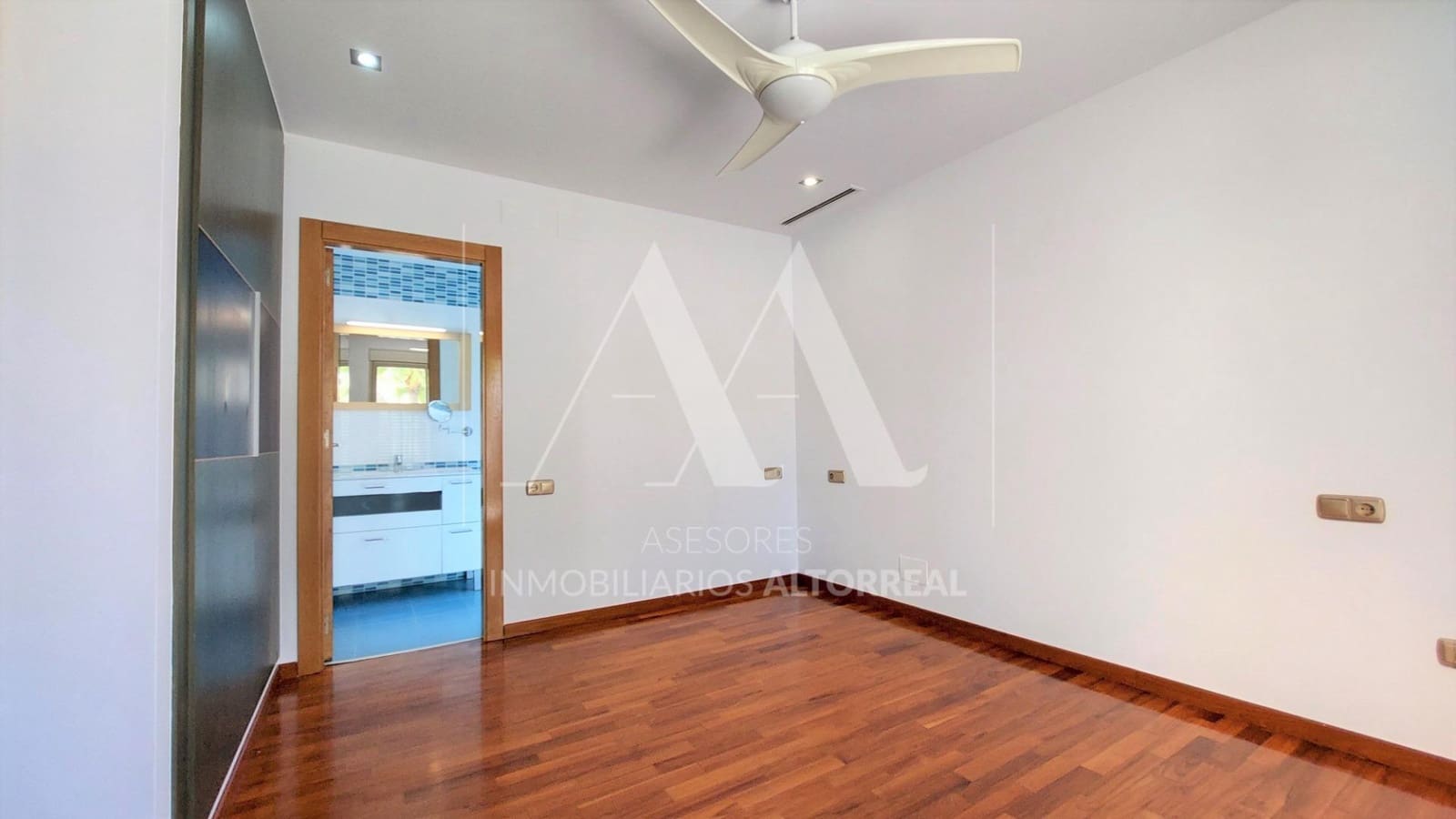 4 soverom Villa til salgs i Altorreal med svømmebasseng garasje - € 750 000 (Ref: 9615532)