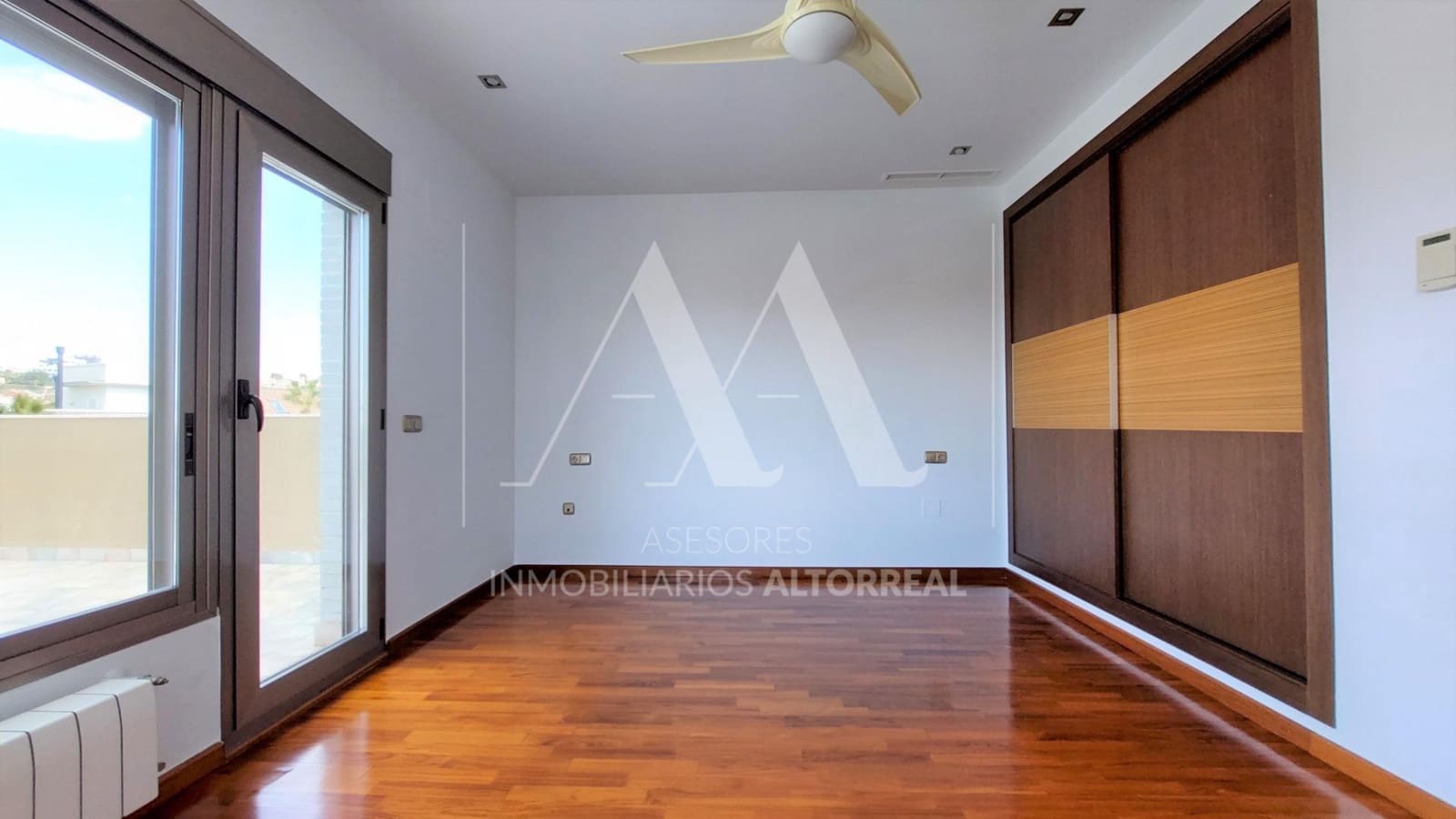 4 soverom Villa til salgs i Altorreal med svømmebasseng garasje - € 750 000 (Ref: 9615532)