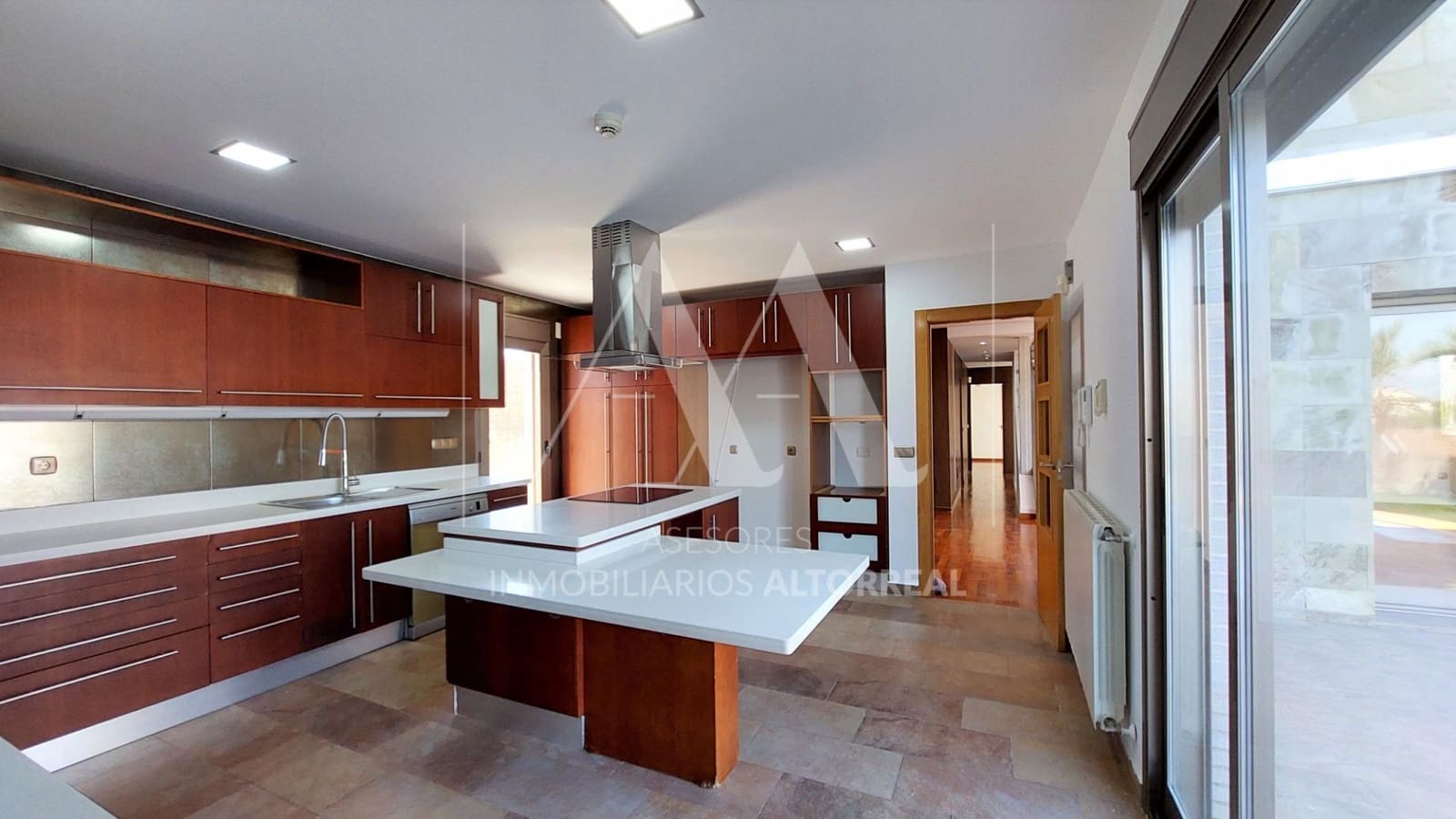 4 soverom Villa til salgs i Altorreal med svømmebasseng garasje - € 750 000 (Ref: 9615532)