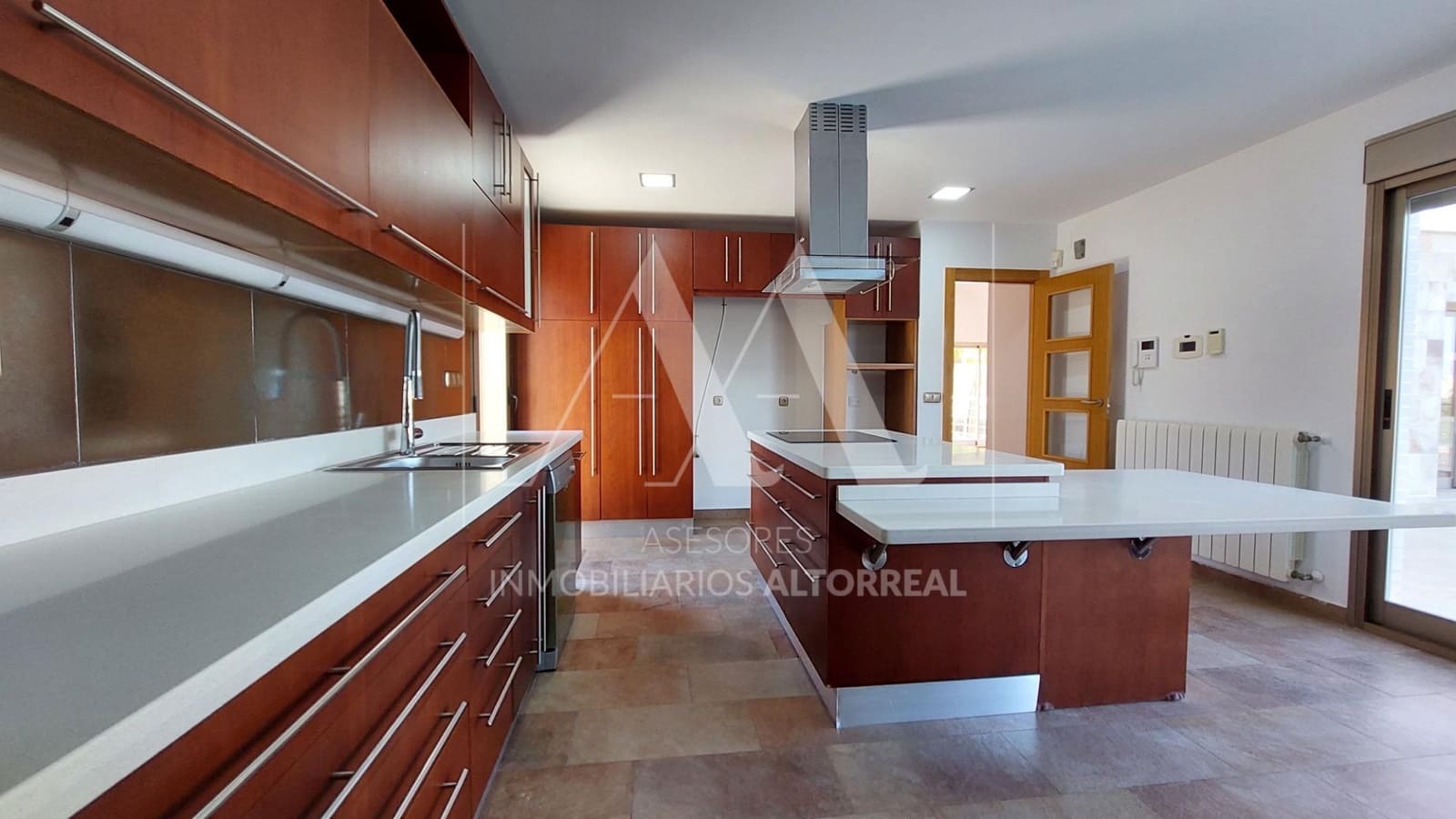 4 soverom Villa til salgs i Altorreal med svømmebasseng garasje - € 750 000 (Ref: 9615532)