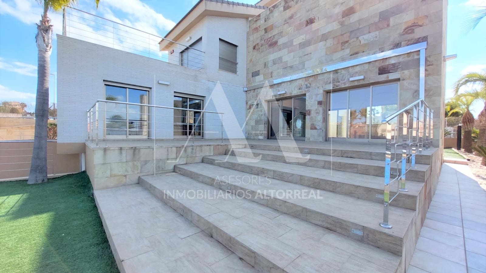 4 soverom Villa til salgs i Altorreal med svømmebasseng garasje - € 750 000 (Ref: 9615532)