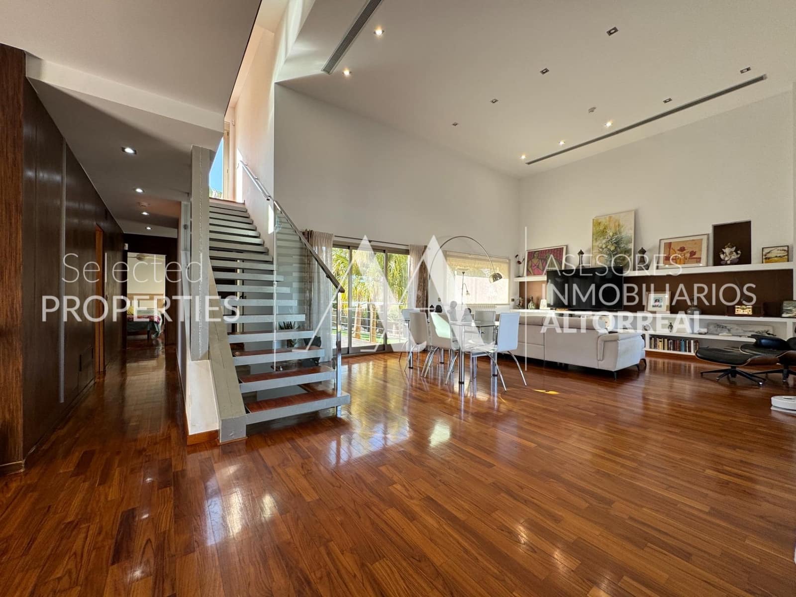 4 soverom Villa til salgs i Altorreal med svømmebasseng garasje - € 750 000 (Ref: 9615532)