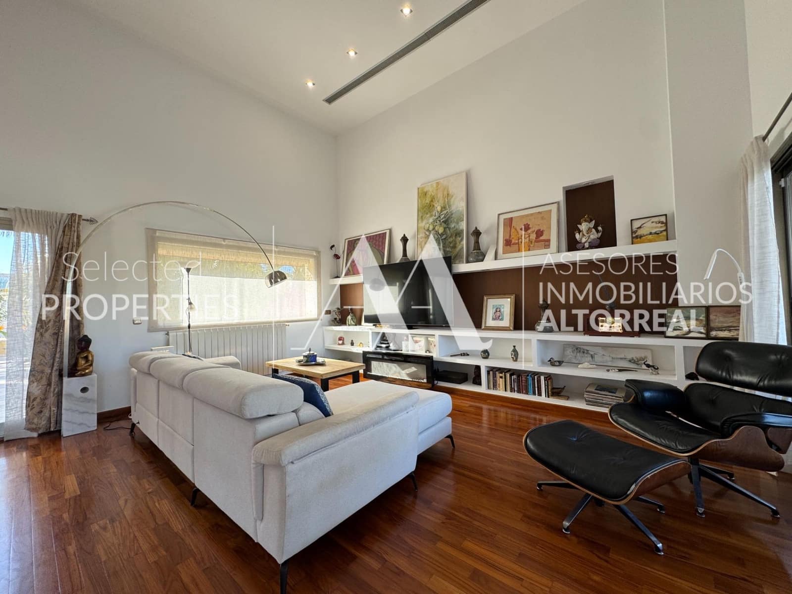 4 soverom Villa til salgs i Altorreal med svømmebasseng garasje - € 750 000 (Ref: 9615532)