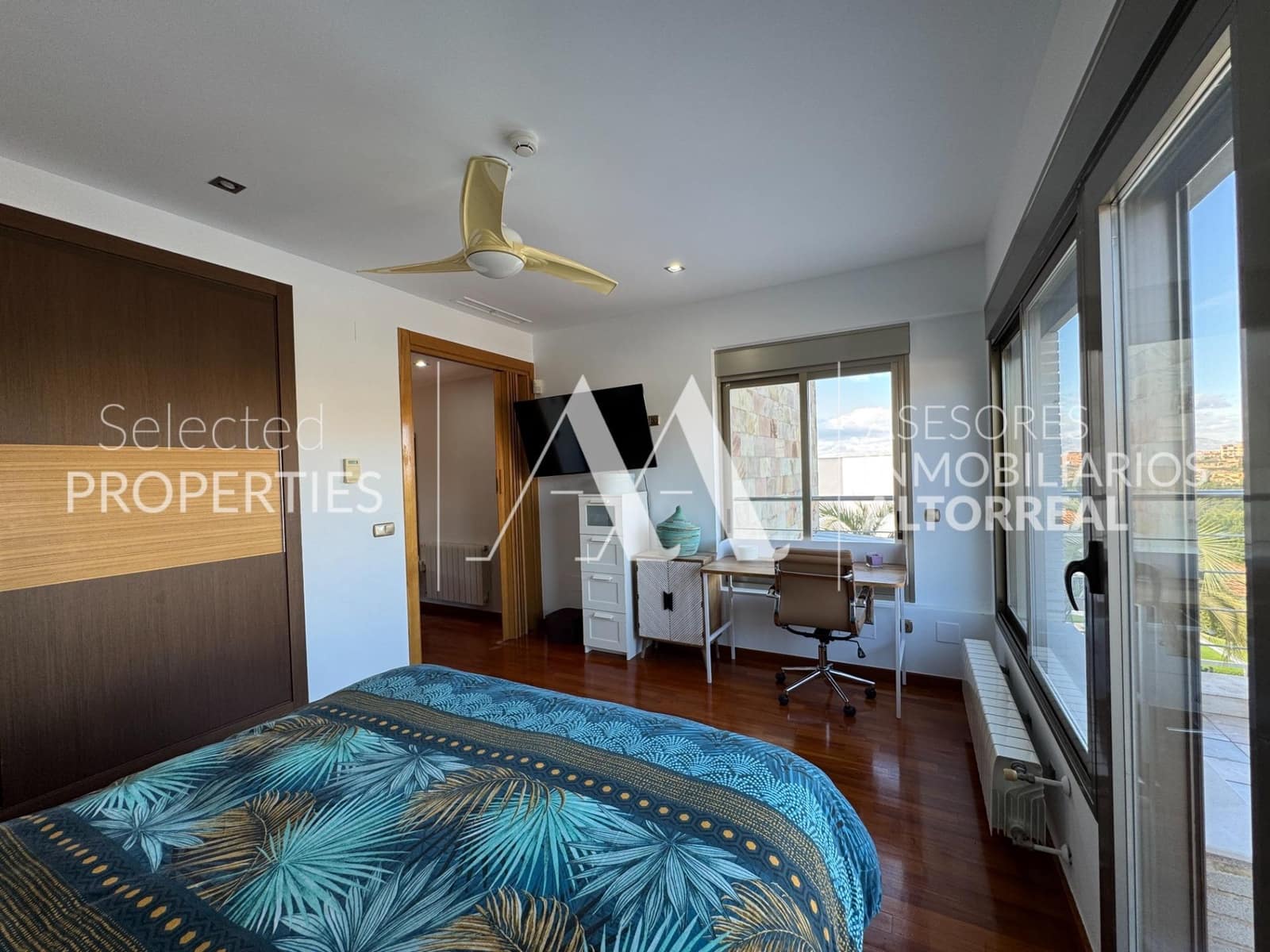 4 soverom Villa til salgs i Altorreal med svømmebasseng garasje - € 750 000 (Ref: 9615532)