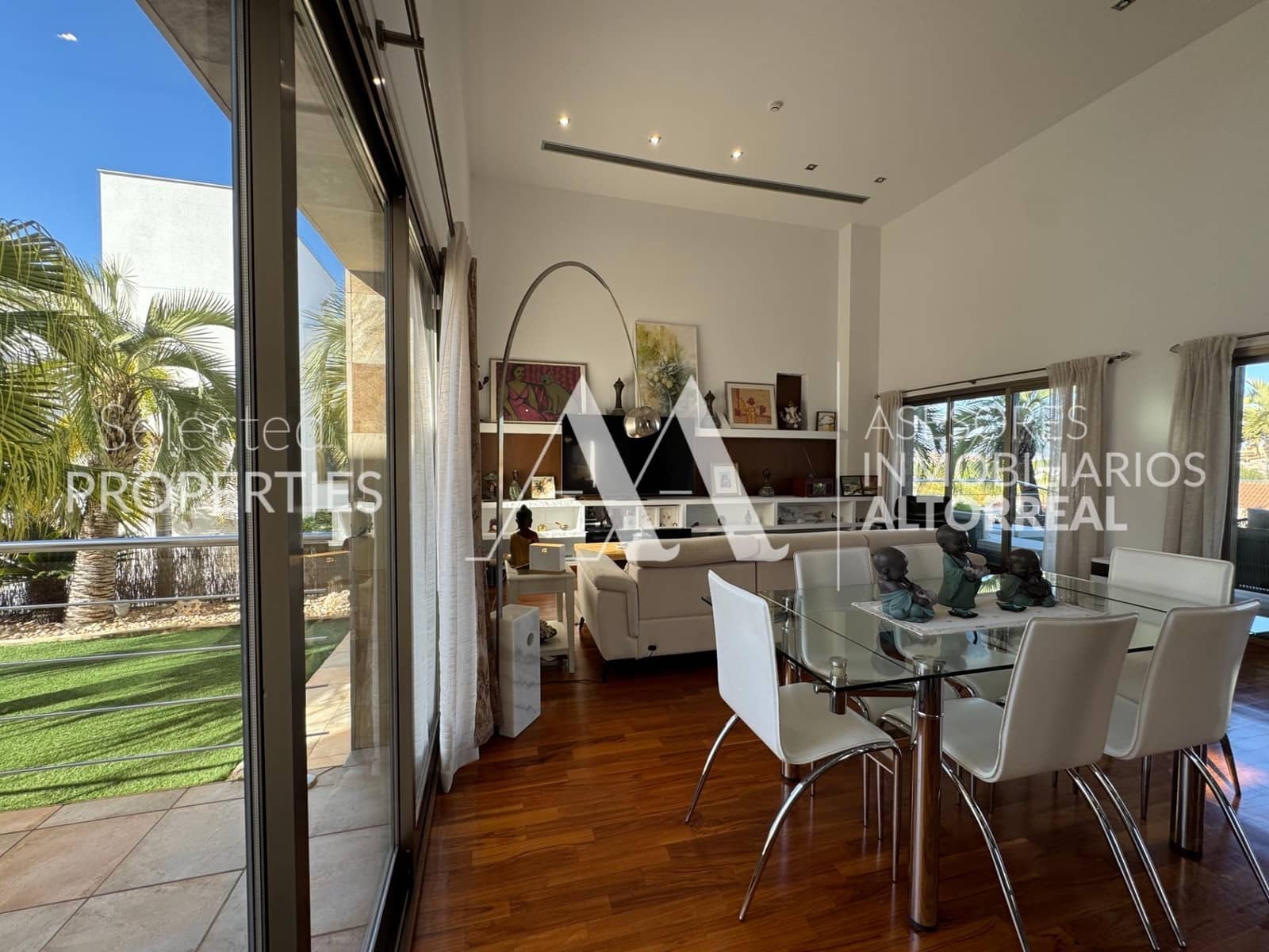 4 soverom Villa til salgs i Altorreal med svømmebasseng garasje - € 750 000 (Ref: 9615532)