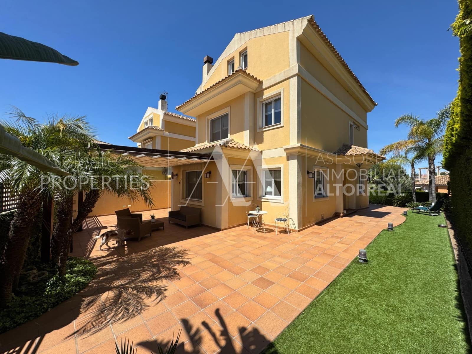5 quarto Moradia para venda em Altorreal com piscina garagem - 420 000 € (Ref: 9804318)