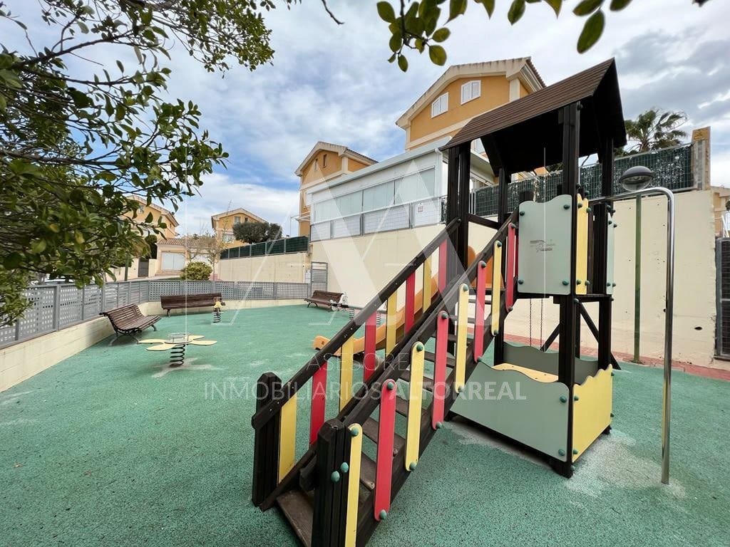 5 quarto Moradia para venda em Altorreal com piscina garagem - 420 000 € (Ref: 9804318)