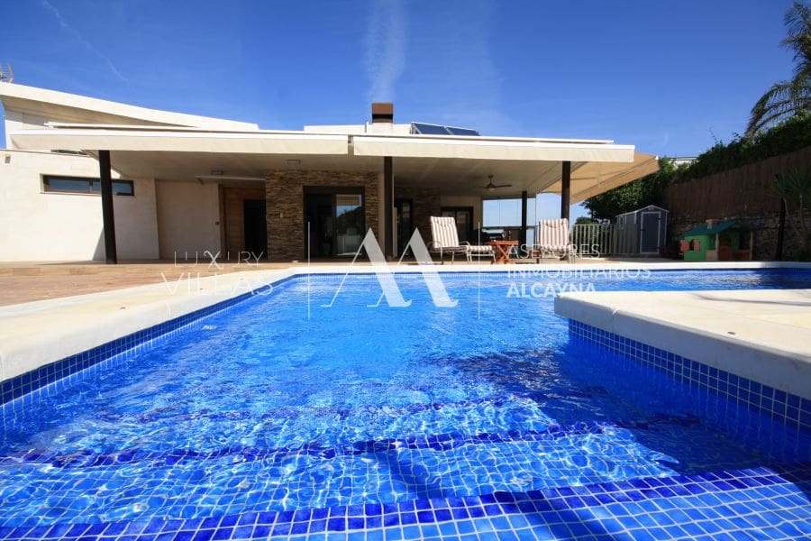 4 slaapkamer Villa te koop in La Alcayna met zwembad garage - € 720.000 (Ref: 9865226)