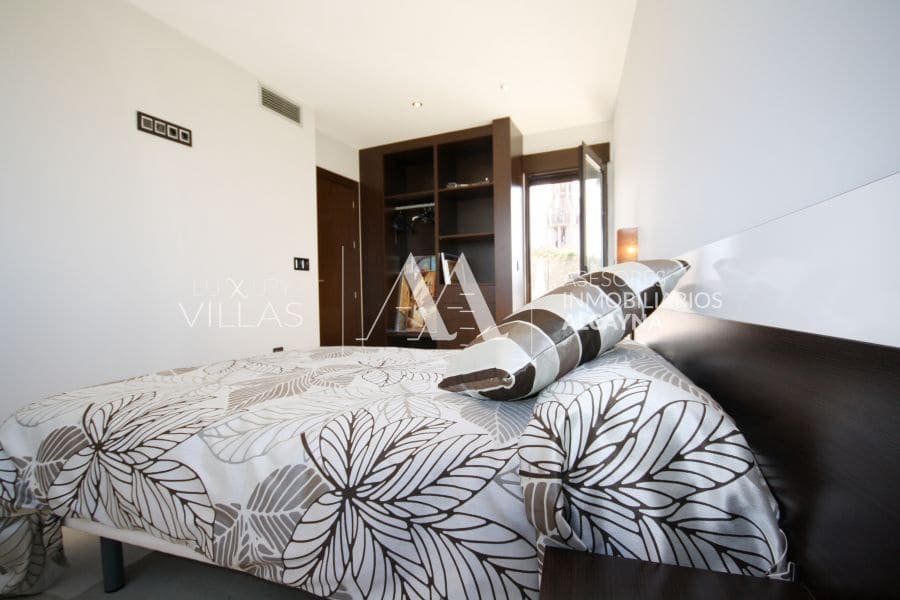 4 slaapkamer Villa te koop in La Alcayna met zwembad garage - € 720.000 (Ref: 9865226)