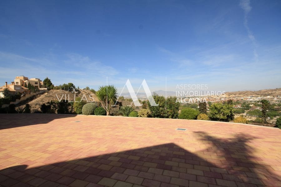 4 slaapkamer Villa te koop in La Alcayna met zwembad garage - € 720.000 (Ref: 9865226)