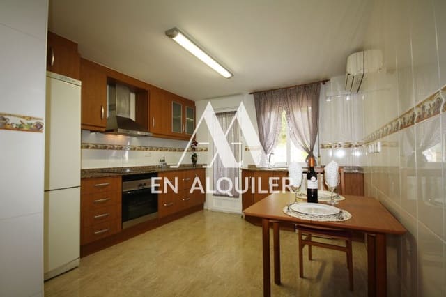 4 bedroom Semi-detached Villa for rent in Altorreal, Molina de Segura with pool garage - € 950 (Ref: 9865227)