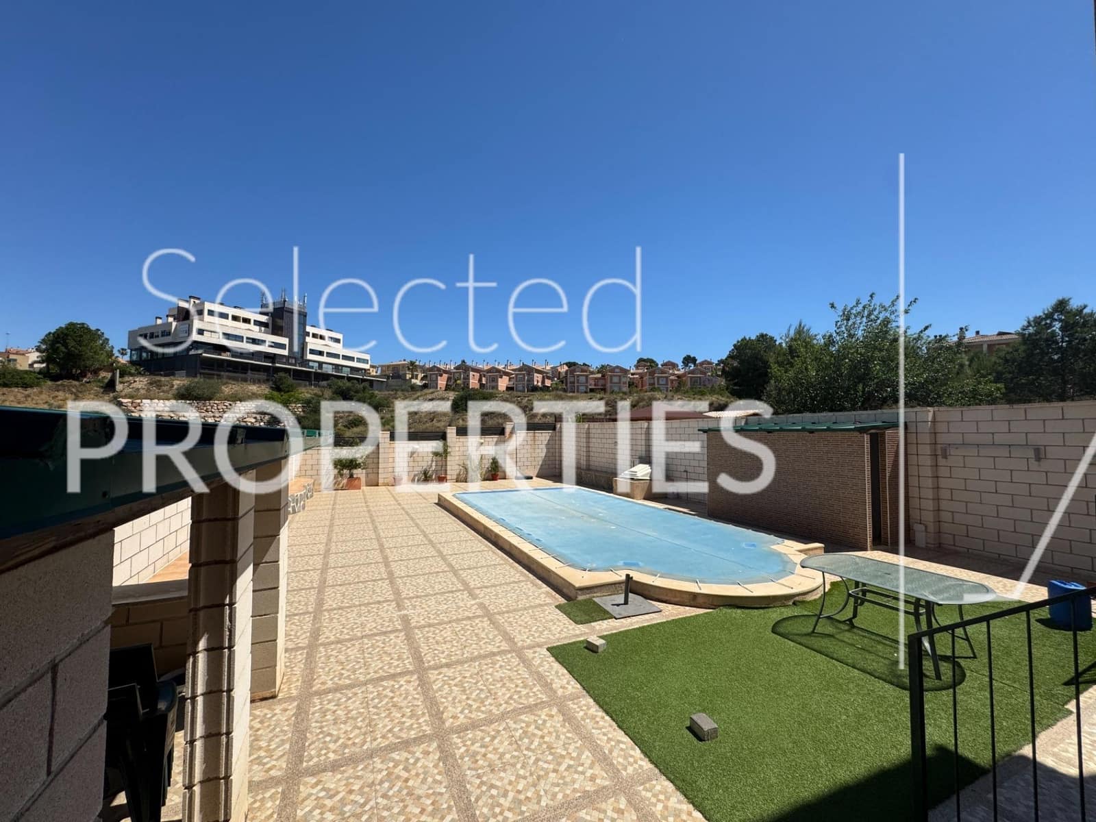 9 bedroom Villa for sale in Molina de Segura with pool garage - € 379,000 (Ref: 9876472)