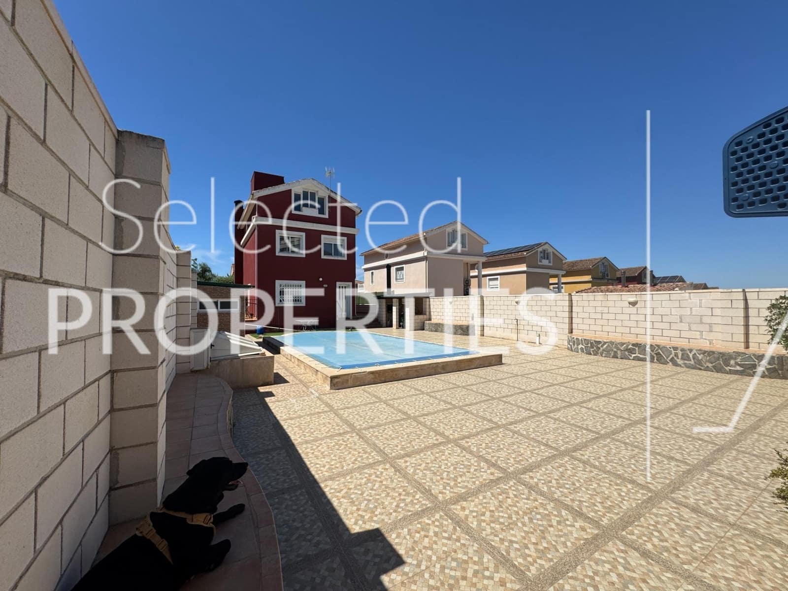 9 bedroom Villa for sale in Molina de Segura with pool garage - € 379,000 (Ref: 9876472)