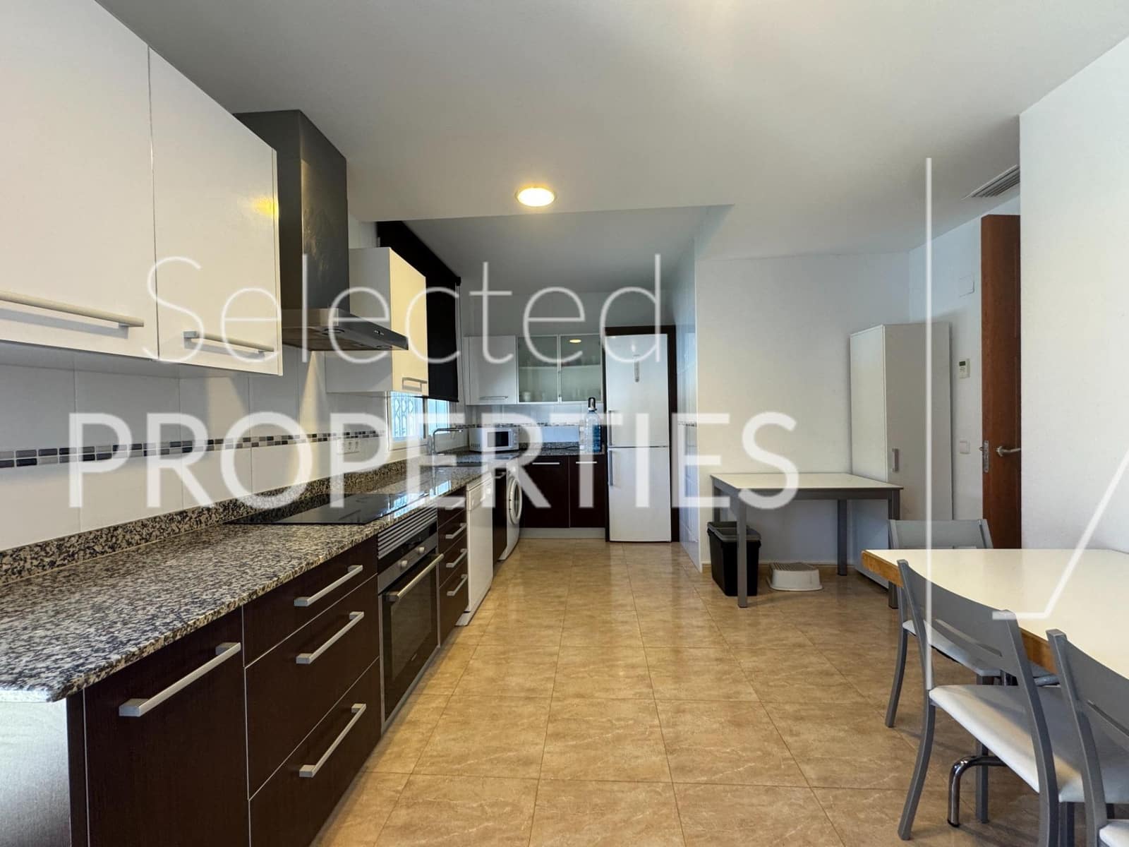 9 bedroom Villa for sale in Molina de Segura with pool garage - € 379,000 (Ref: 9876472)