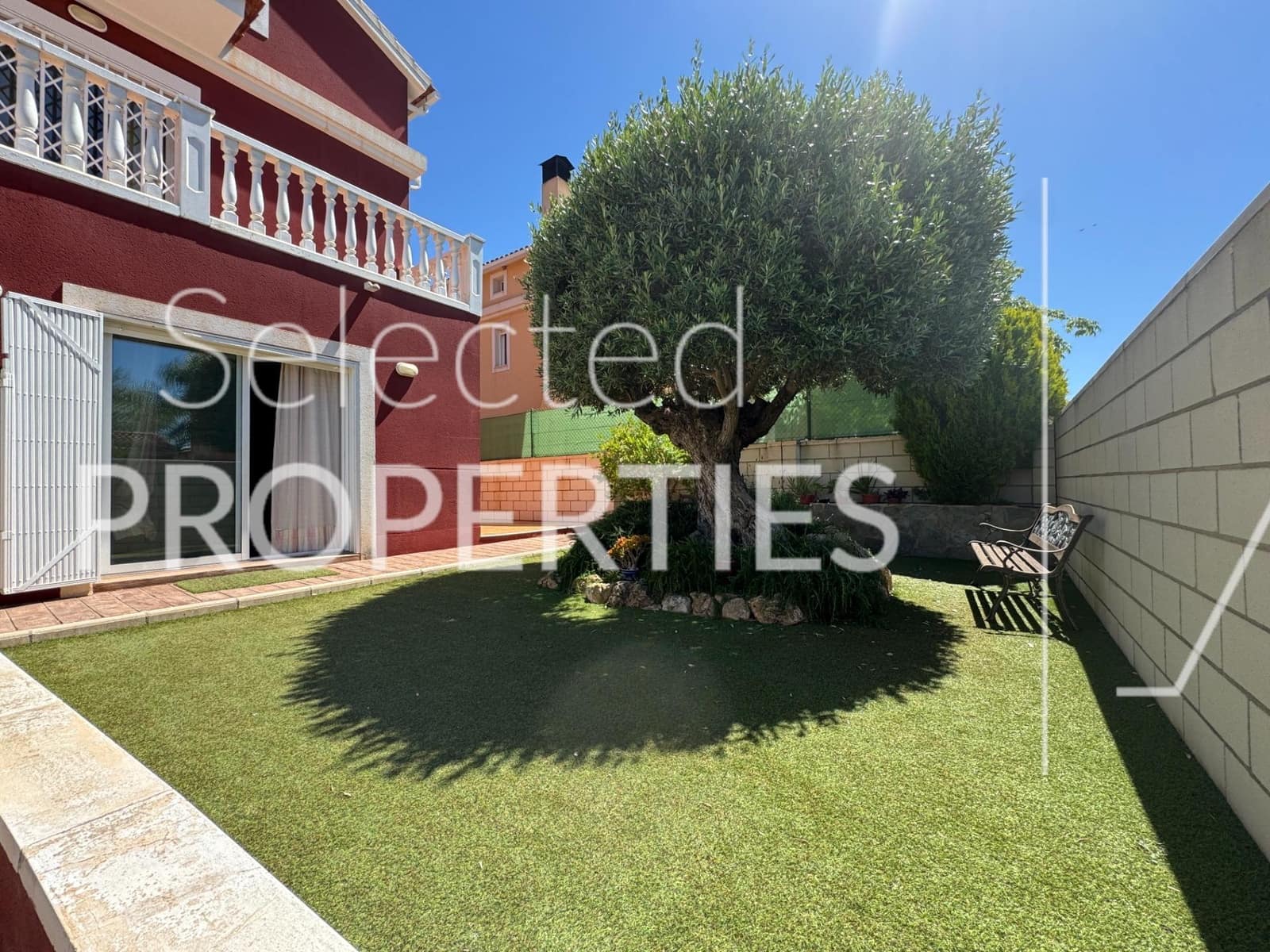 9 bedroom Villa for sale in Molina de Segura with pool garage - € 379,000 (Ref: 9876472)
