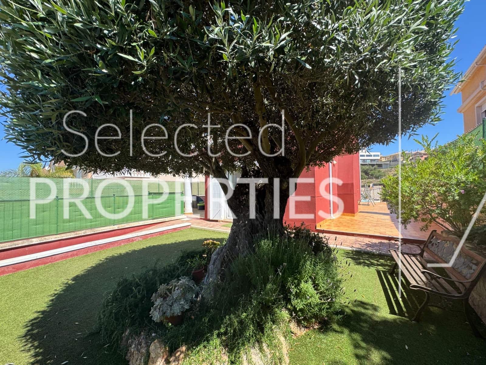 9 bedroom Villa for sale in Molina de Segura with pool garage - € 379,000 (Ref: 9876472)