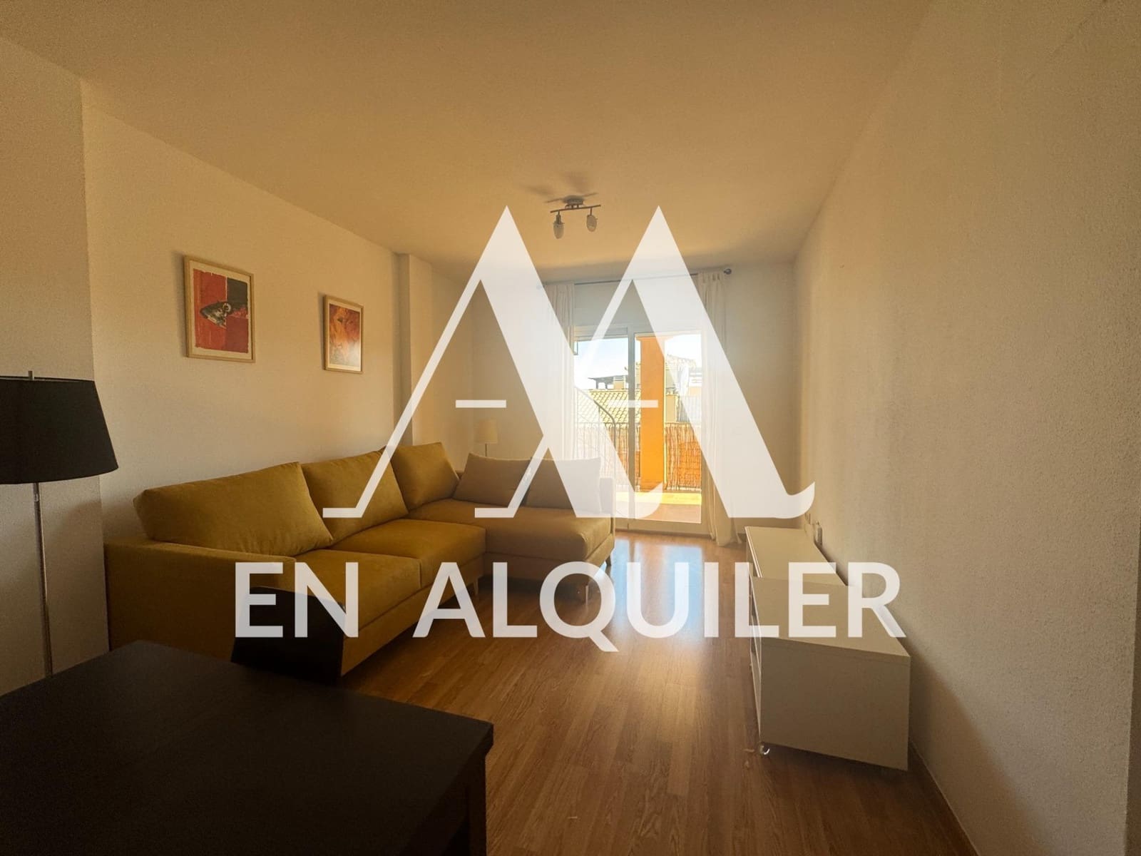 2 soverom Penthouse til leie i Altorreal med svømmebasseng garasje - € 850 (Ref: 9878896)