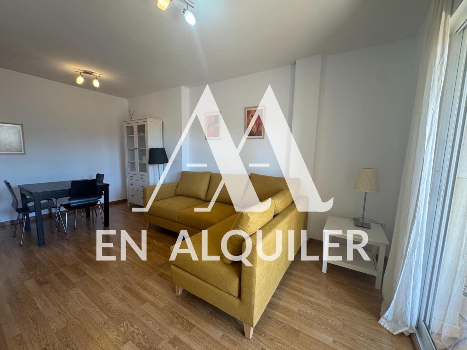 2 soverom Penthouse til leie i Altorreal med svømmebasseng garasje - € 850 (Ref: 9878896)