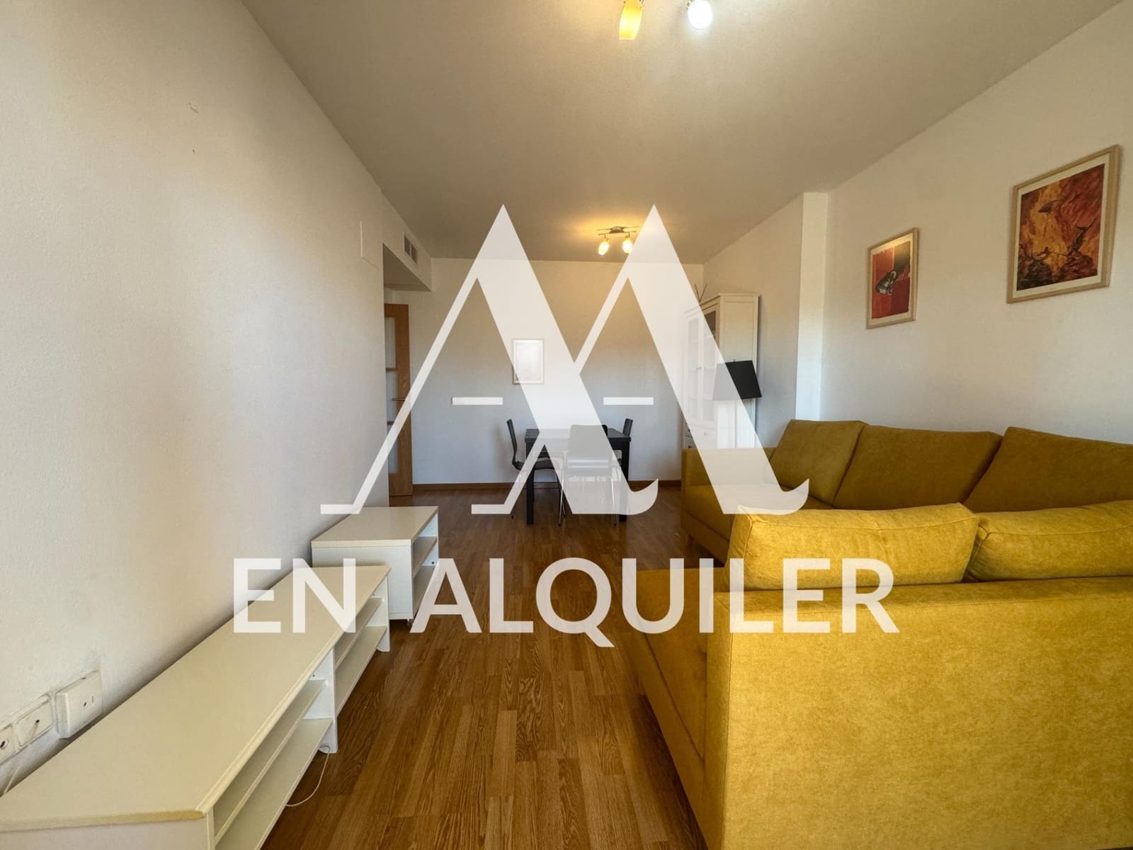 2 soverom Penthouse til leie i Altorreal med svømmebasseng garasje - € 850 (Ref: 9878896)