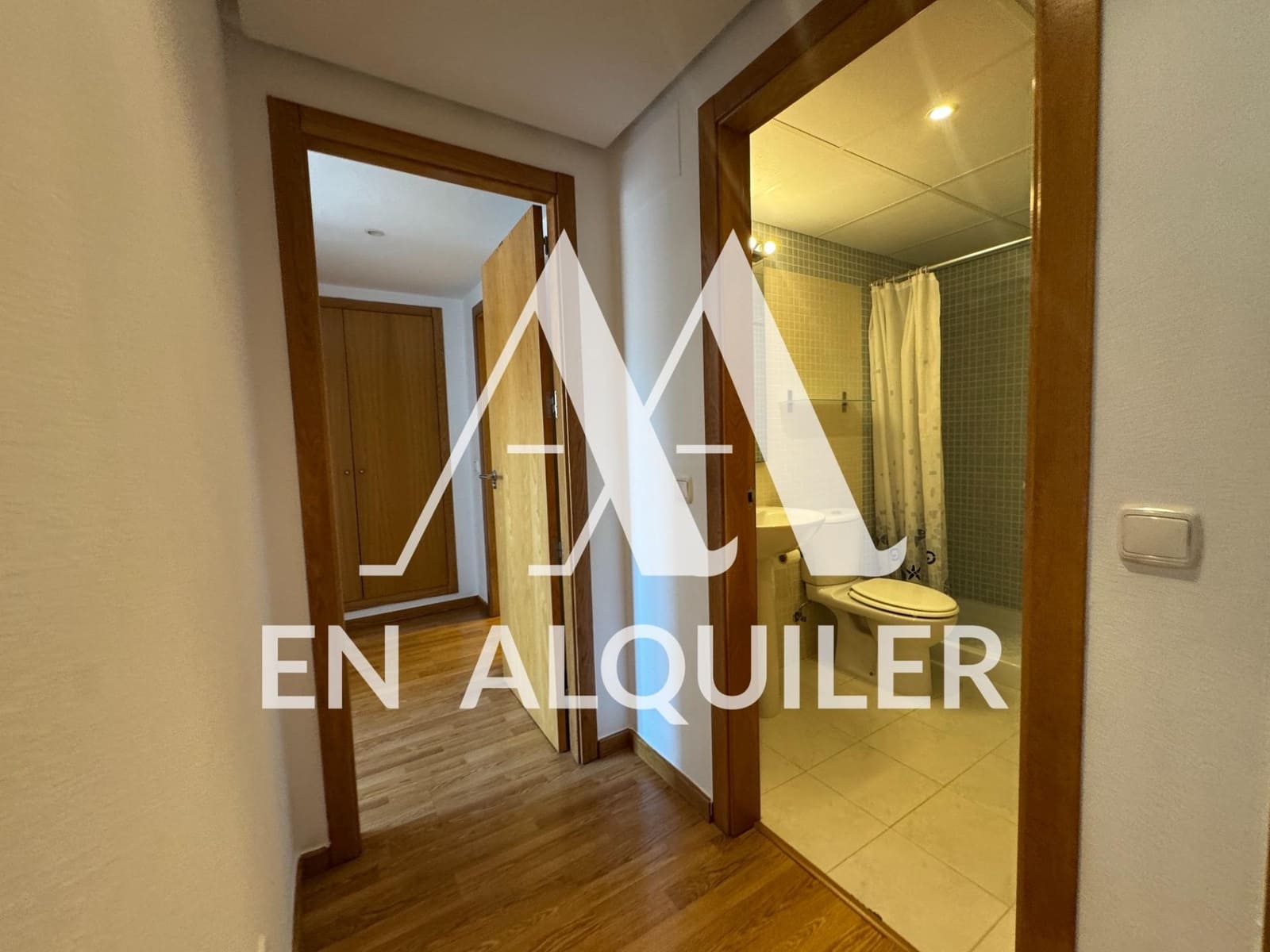 2 soverom Penthouse til leie i Altorreal med svømmebasseng garasje - € 850 (Ref: 9878896)