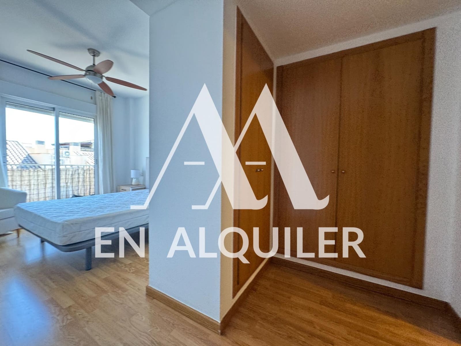2 soverom Penthouse til leie i Altorreal med svømmebasseng garasje - € 850 (Ref: 9878896)
