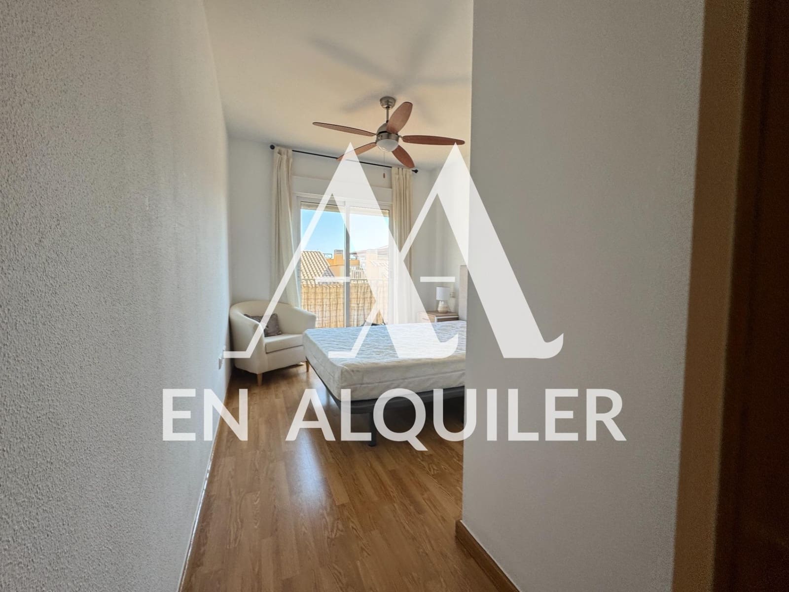 2 soverom Penthouse til leie i Altorreal med svømmebasseng garasje - € 850 (Ref: 9878896)