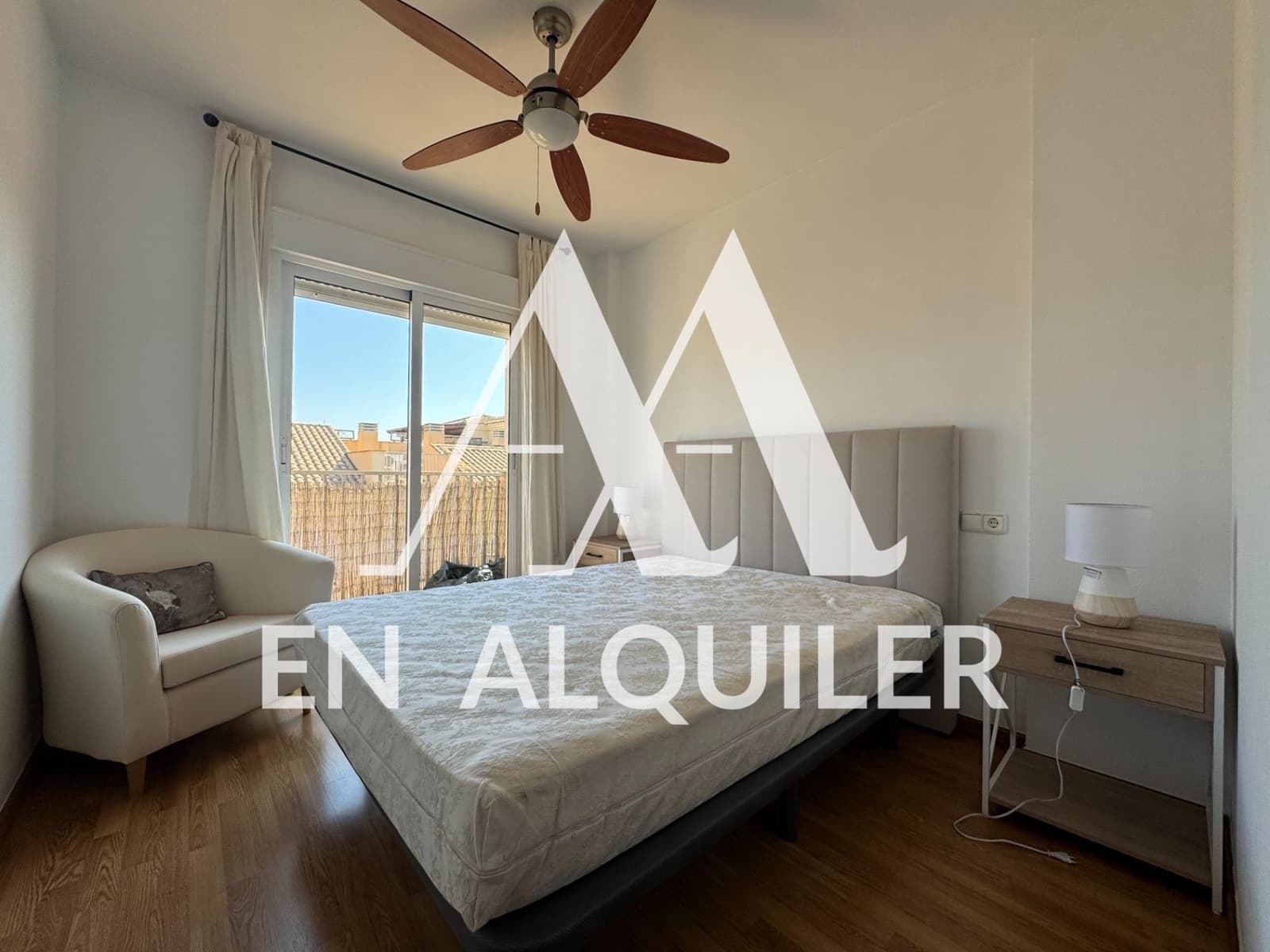 2 soverom Penthouse til leie i Altorreal med svømmebasseng garasje - € 850 (Ref: 9878896)