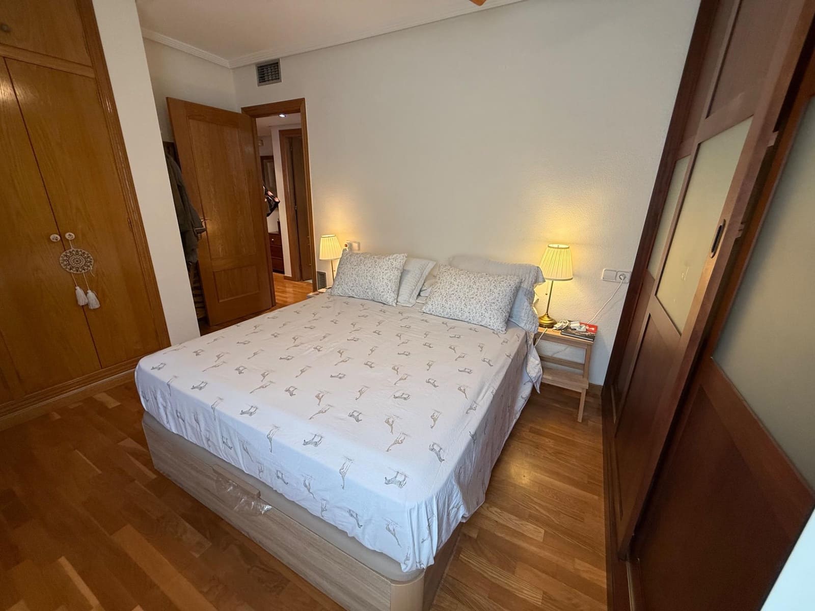 2 Zimmer Apartment zu vermieten in Murcia Stadt - 900 € (Ref: 9983176)
