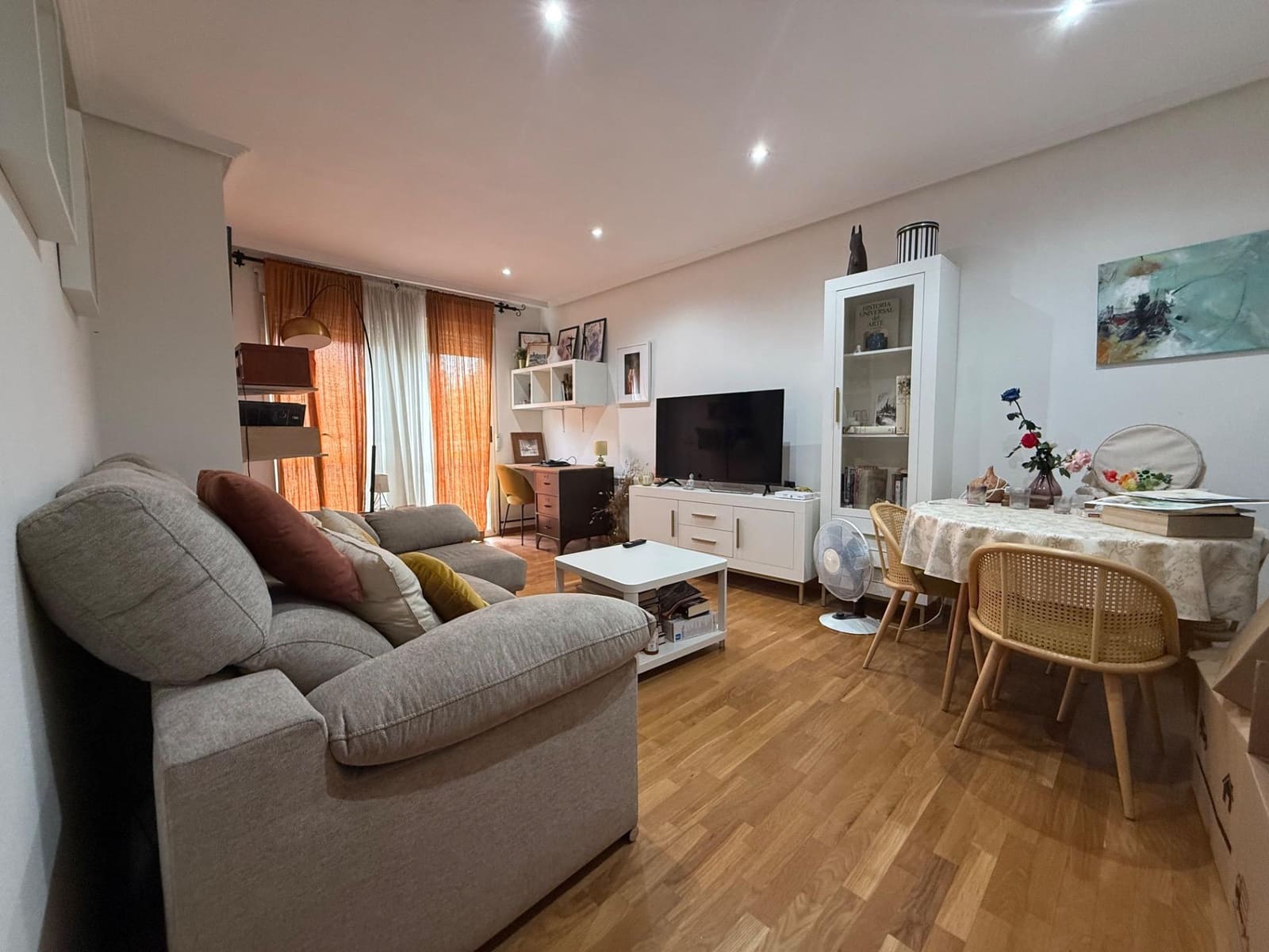 2 Zimmer Apartment zu vermieten in Murcia Stadt - 900 € (Ref: 9983176)
