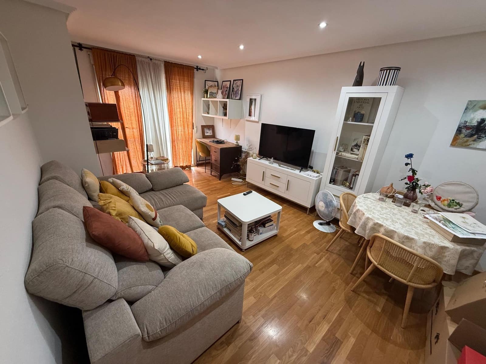 2 Zimmer Apartment zu vermieten in Murcia Stadt - 900 € (Ref: 9983176)