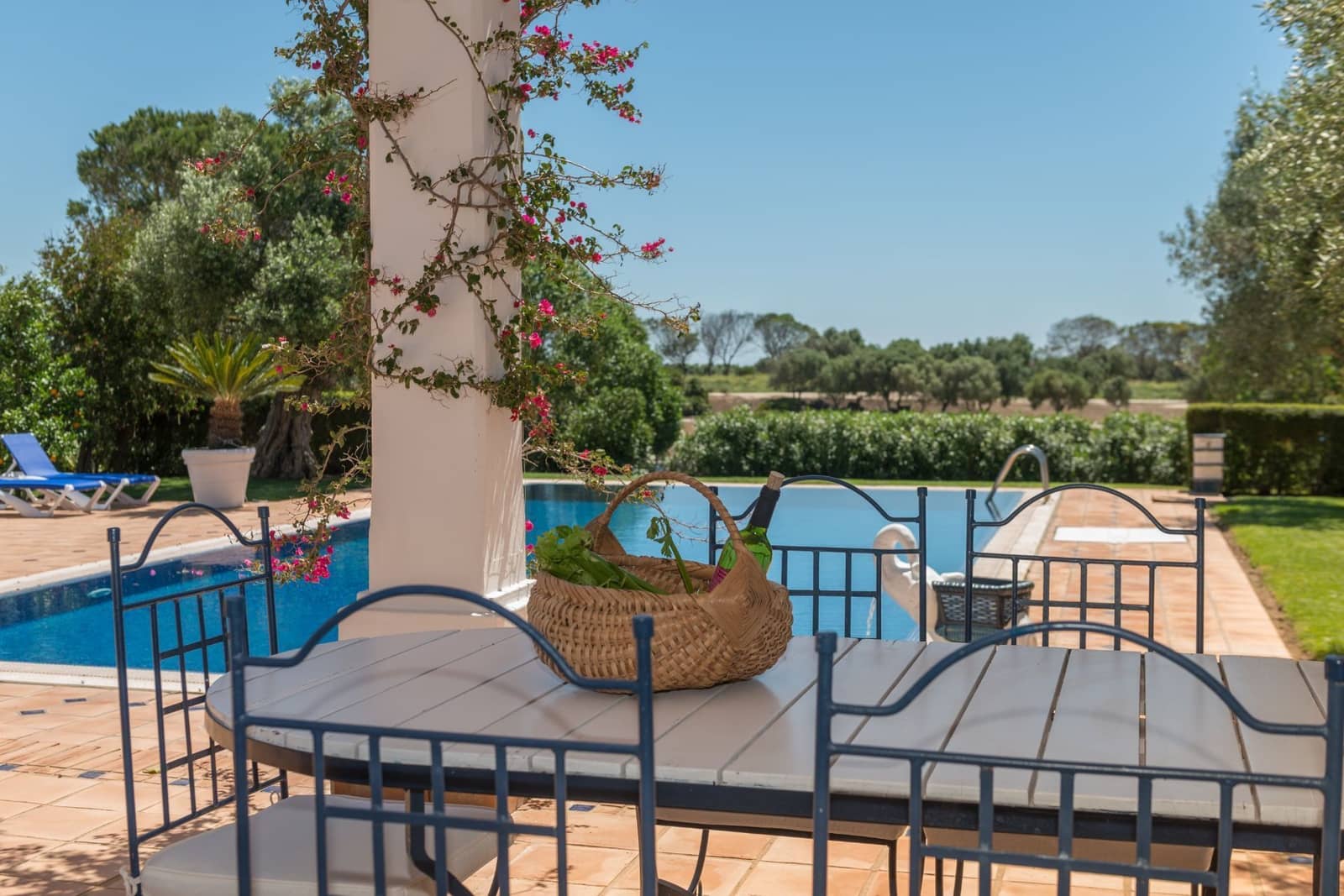 3 soveværelse Villa til salg i Benalup med swimmingpool garage - € 695.000 (Ref: 10139092)