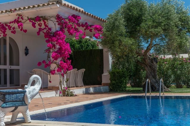 3 sovrum Villa till salu i Benalup med pool garage - 695 000 € (Ref: 10139092)