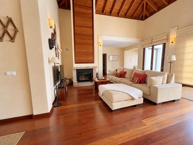 4 quarto Moradia para venda em Benalup com piscina garagem - 750 000 € (Ref: 10170508)
